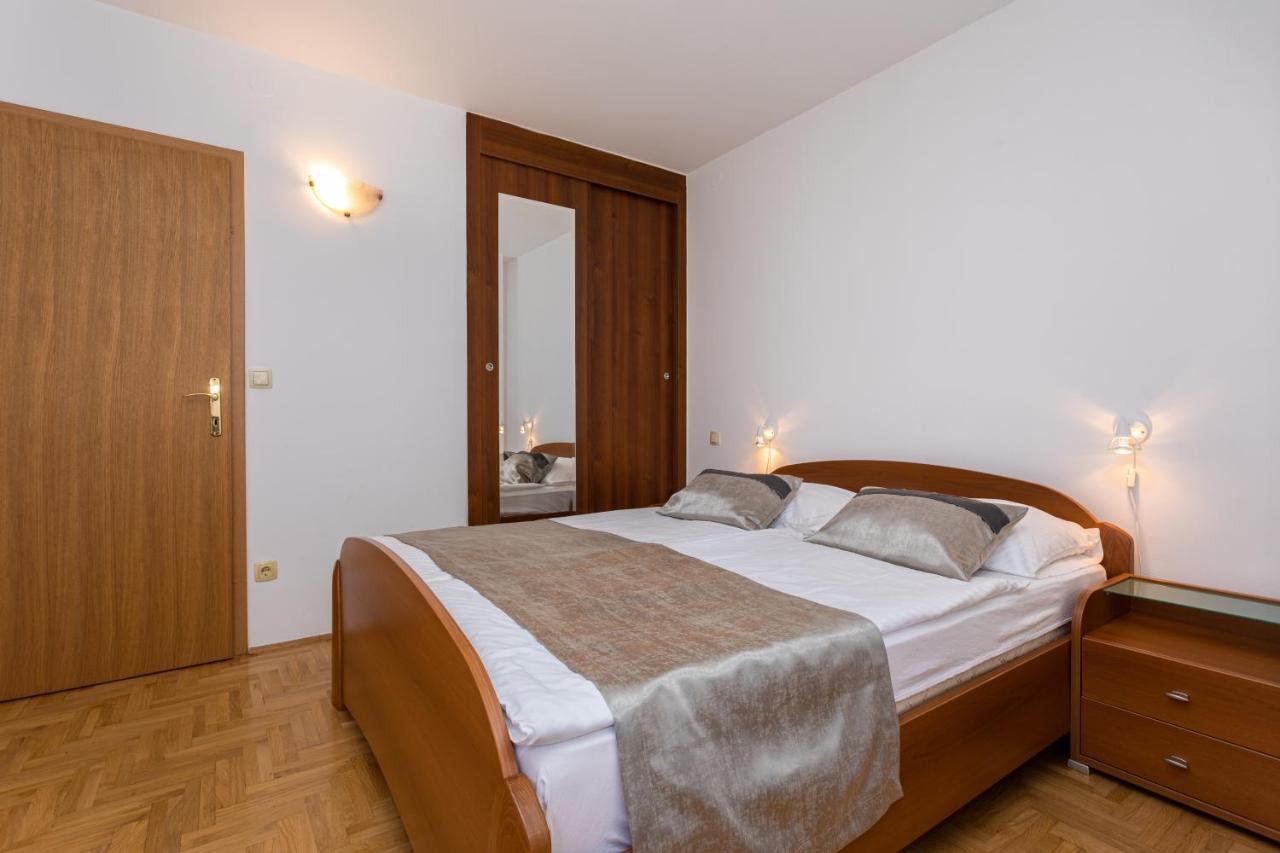 Apartments Crnekovic I Zarok Baška Εξωτερικό φωτογραφία