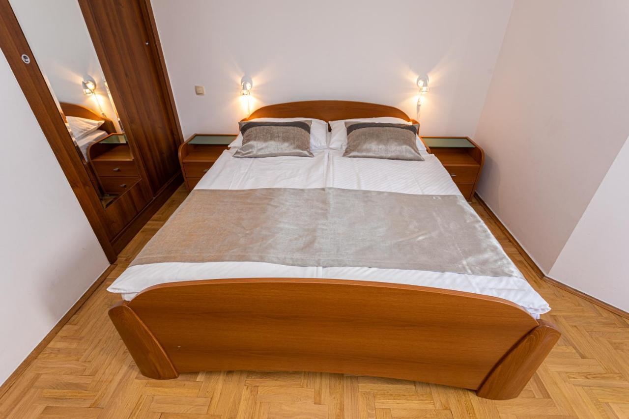 Apartments Crnekovic I Zarok Baška Εξωτερικό φωτογραφία