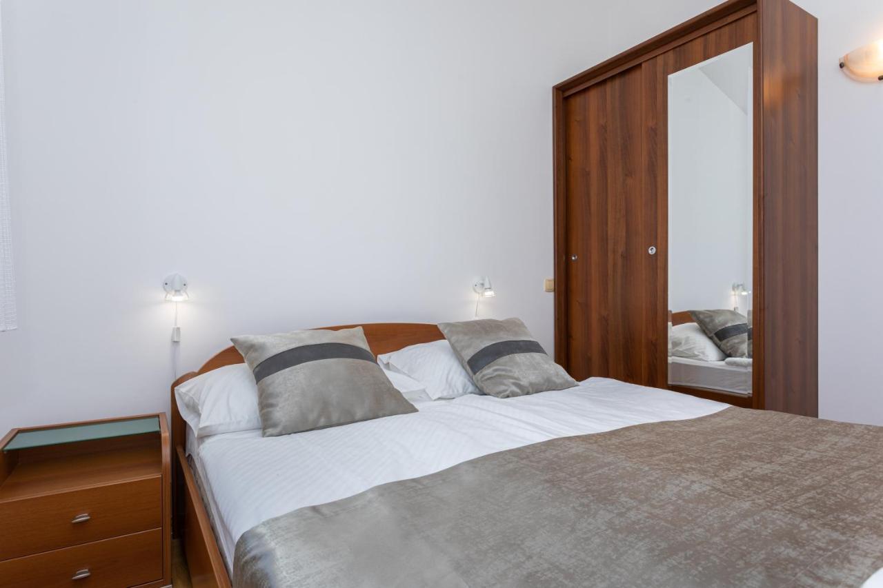 Apartments Crnekovic I Zarok Baška Εξωτερικό φωτογραφία